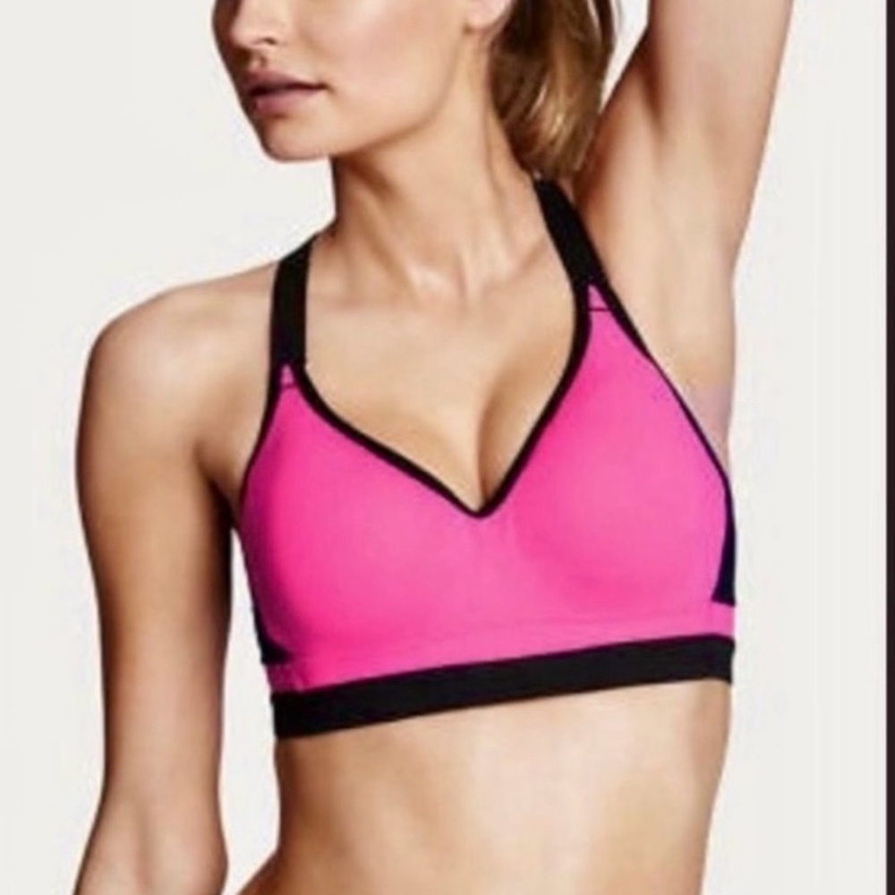 32C Incredible by Victoria Secret sports bra